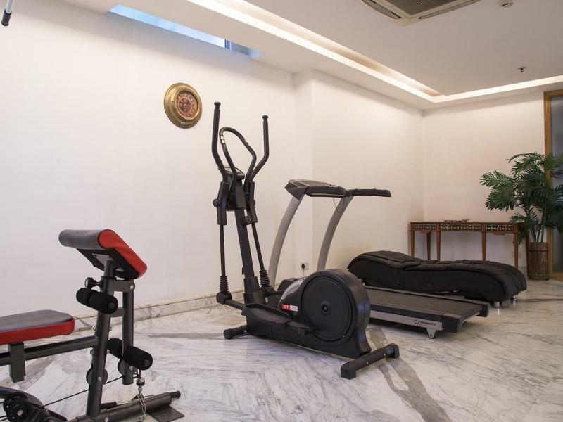 Fabhotel Raj Darbar Gurgaon Exterior foto